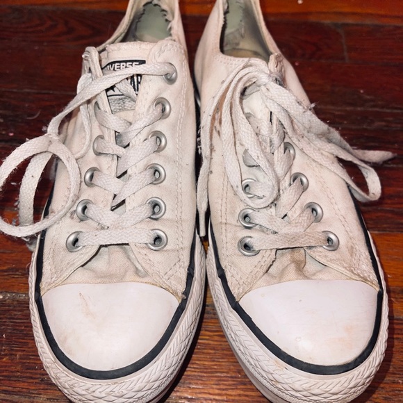 Size 7 platform white converse